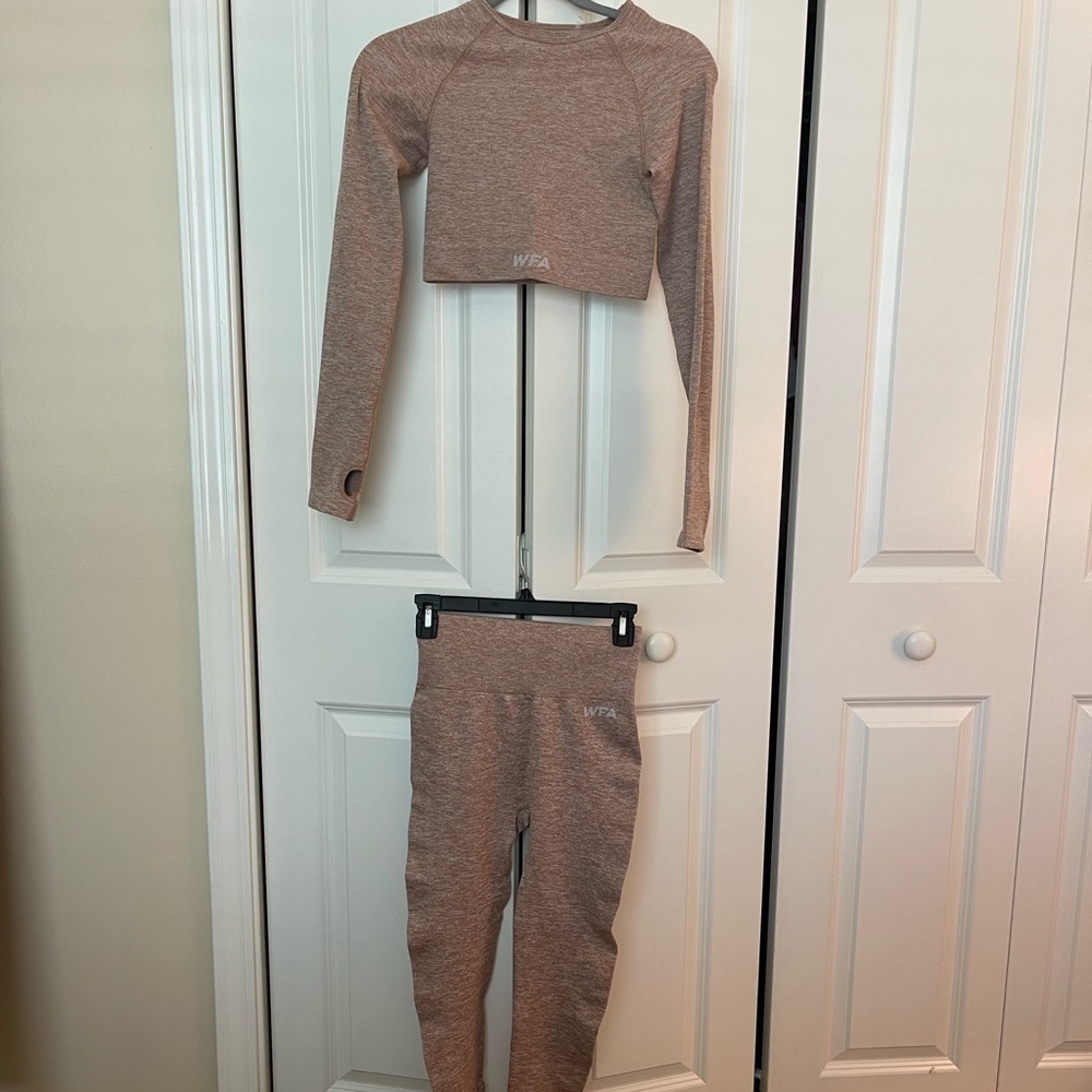White fox set